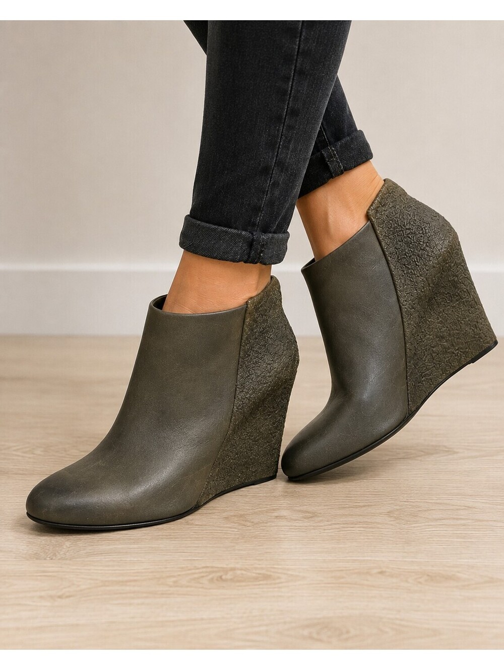 Del Carlo Made in Italy Leather Sculptural Wedge Booties – Size 38
